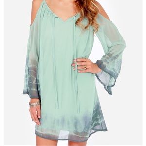 Breezy Does it Sage Shift Dress